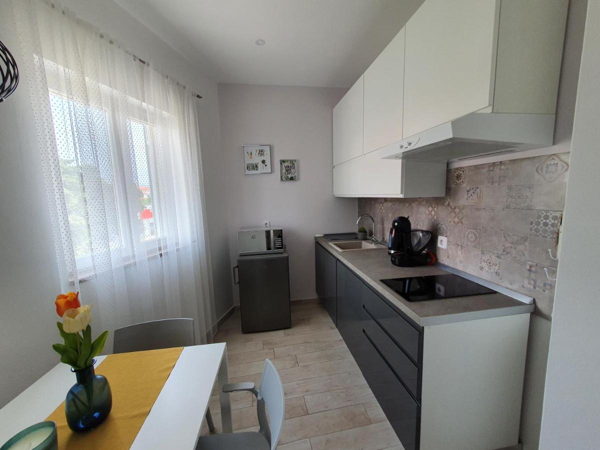 Apartment Danijela Novalja Exteriér fotografie